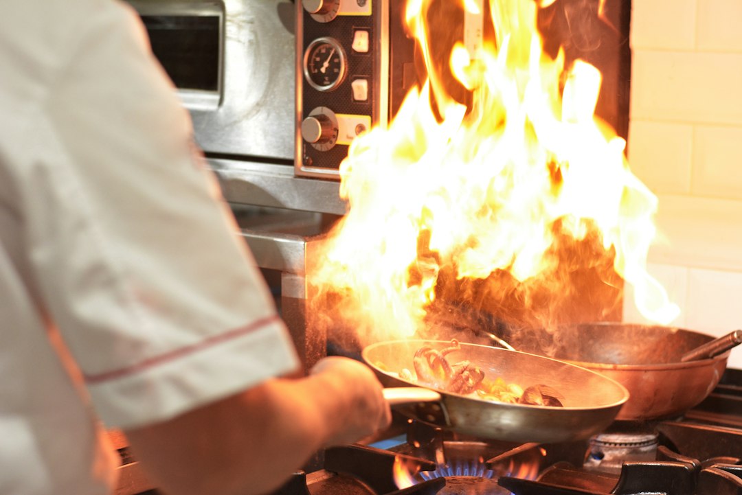Visual illustration for reheated food safety standards